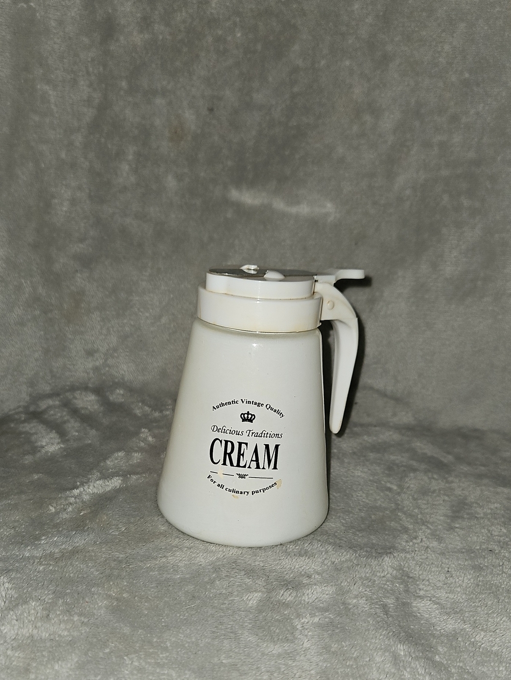 Cream White Vintage-Style Creamer Pitcher - Unbranded